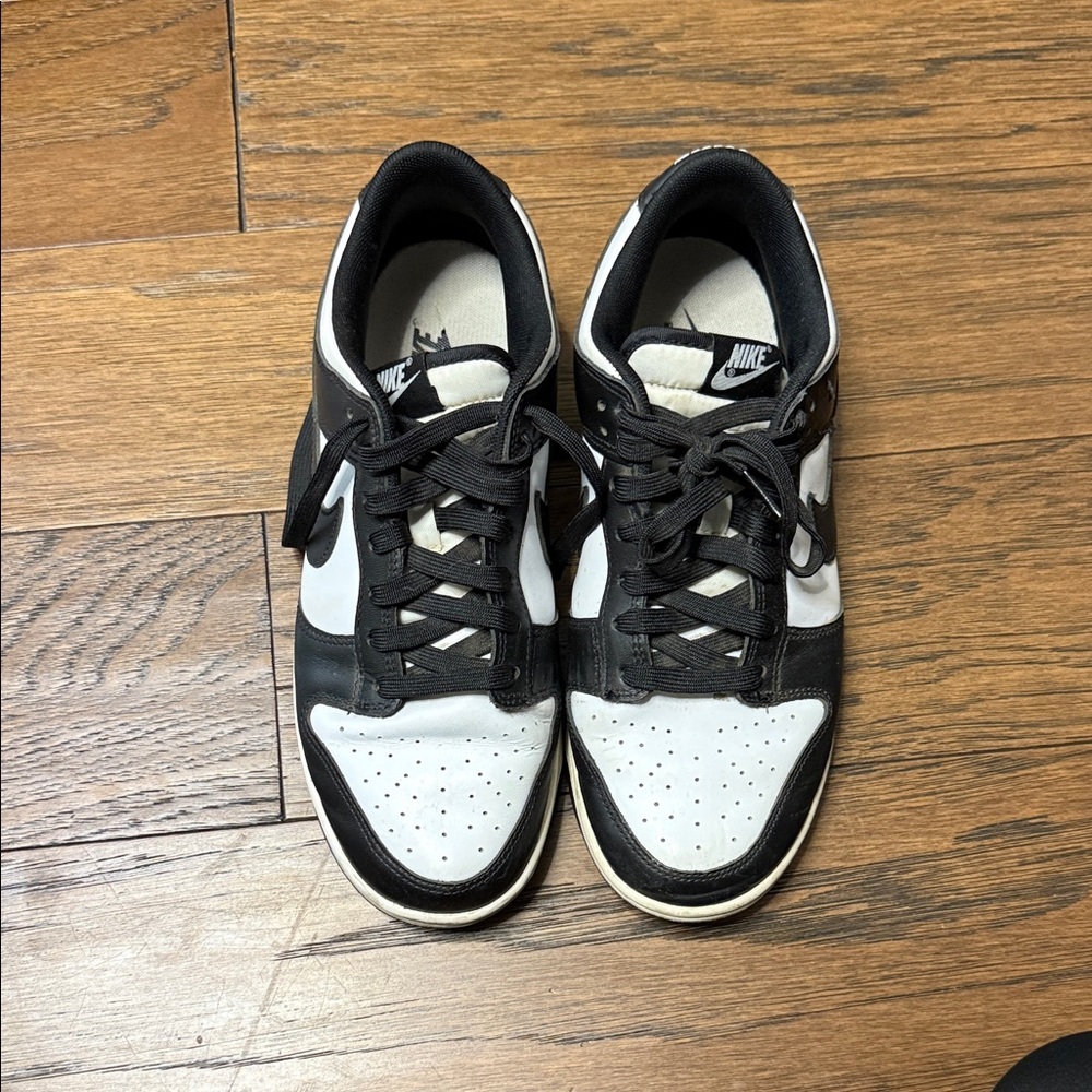 Pandas, nike